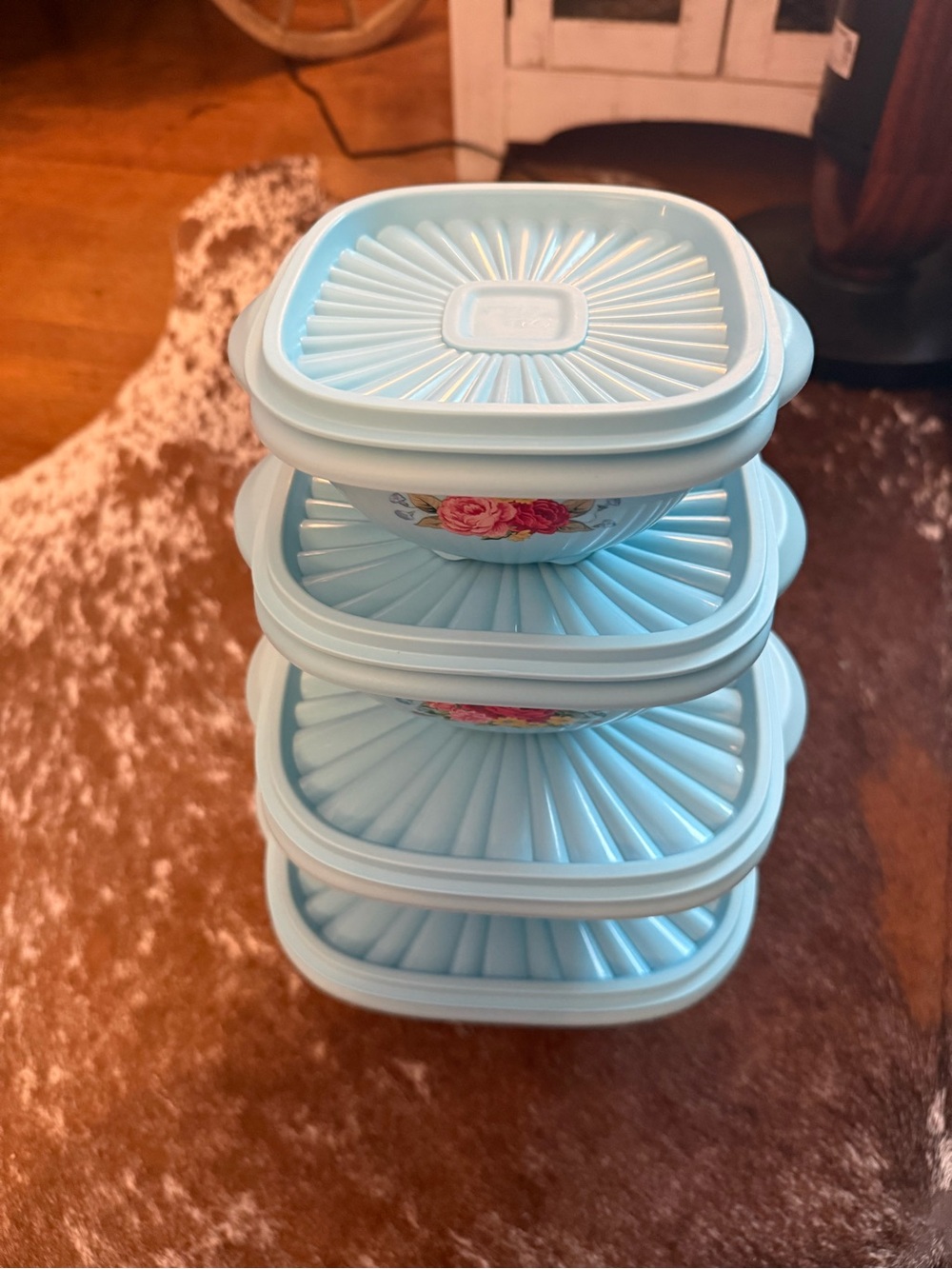 The Pioneer Woman Light Blue Floral Nesting Bowls with Lids - Picture 3 of 10